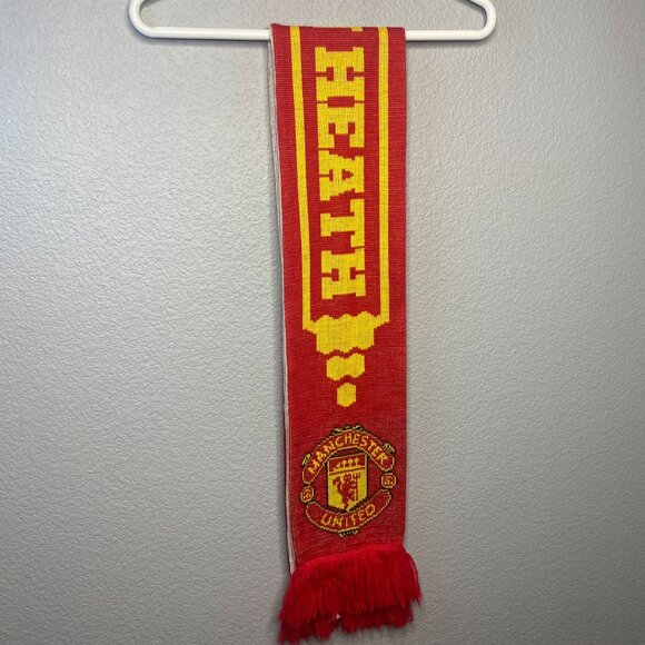 Manchester United Scarf - Picture 4 of 5